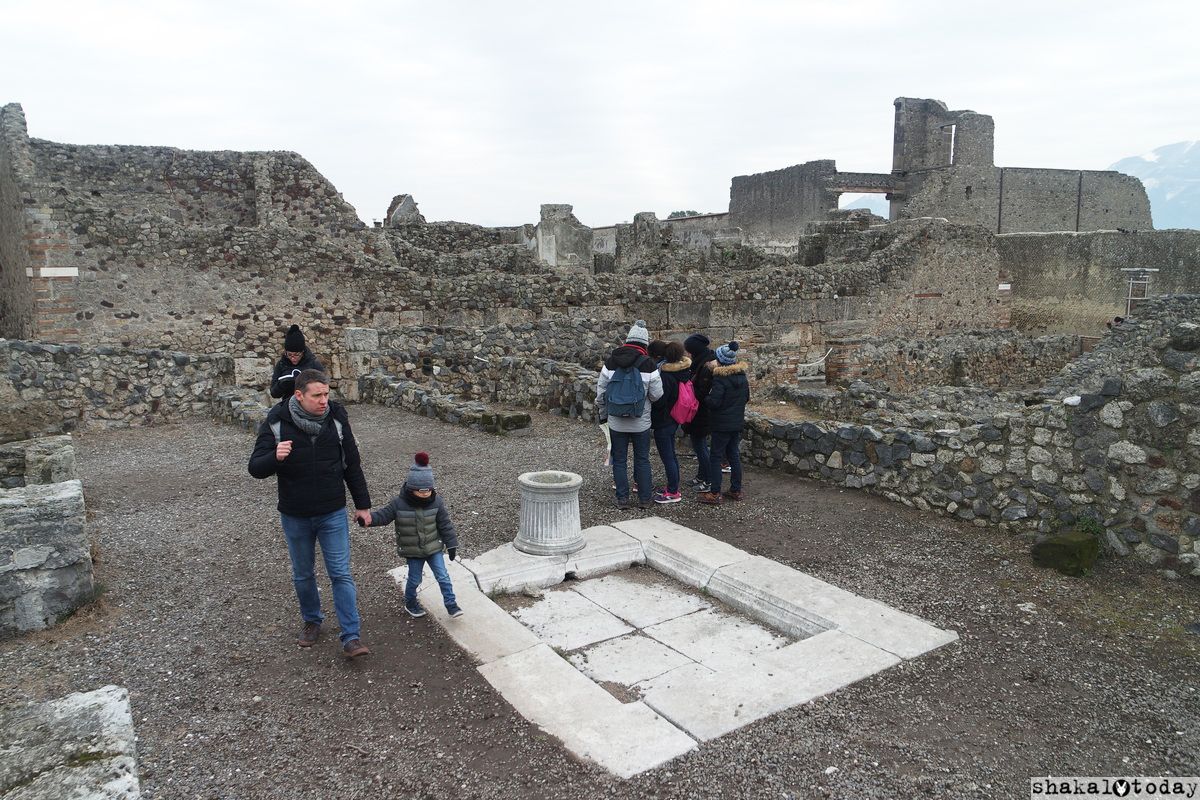 Pompeii-Shakal-Today-0011.JPG