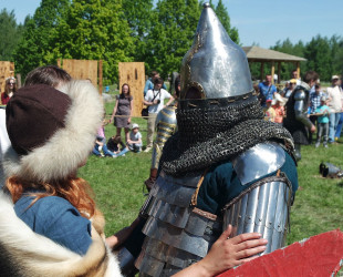 Фестиваль «Эпоха рыцарства». Железные люди под МКАДом
