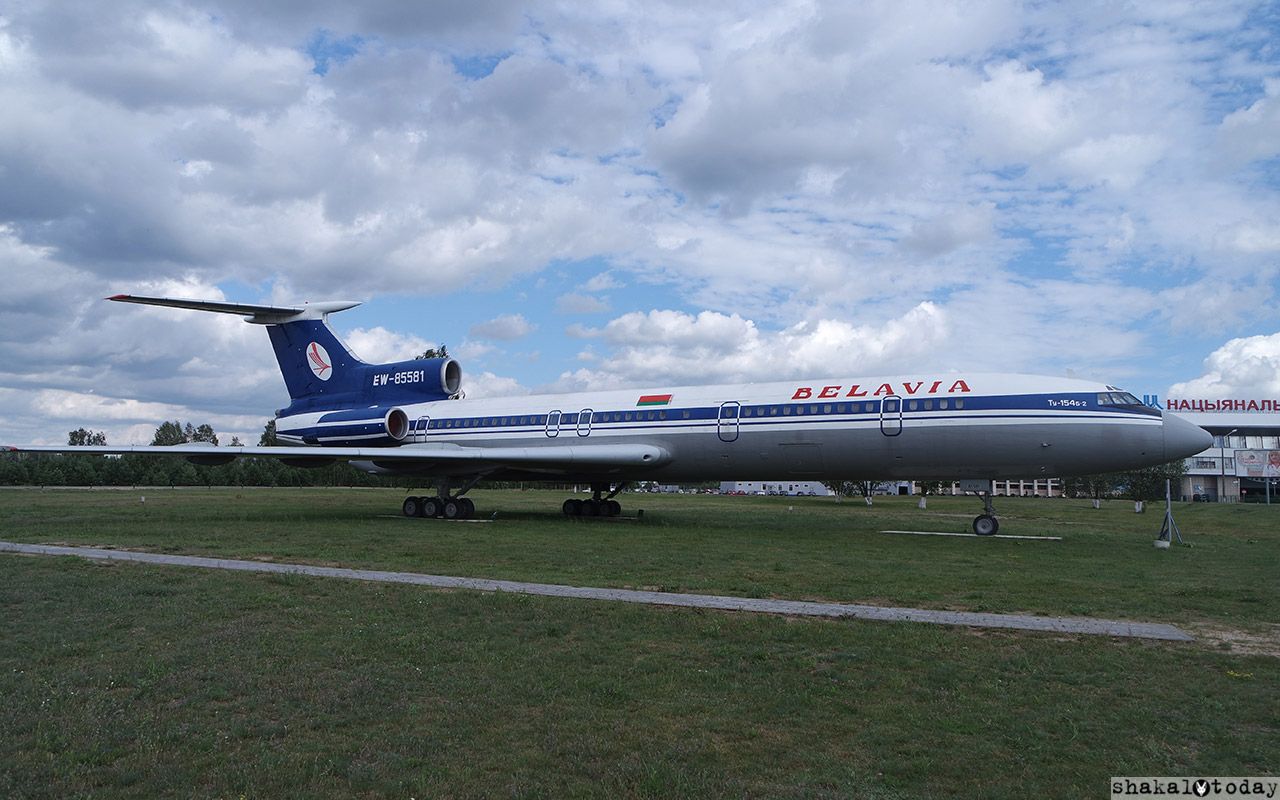 Ту-154 красиво так на фоне неба, да?
