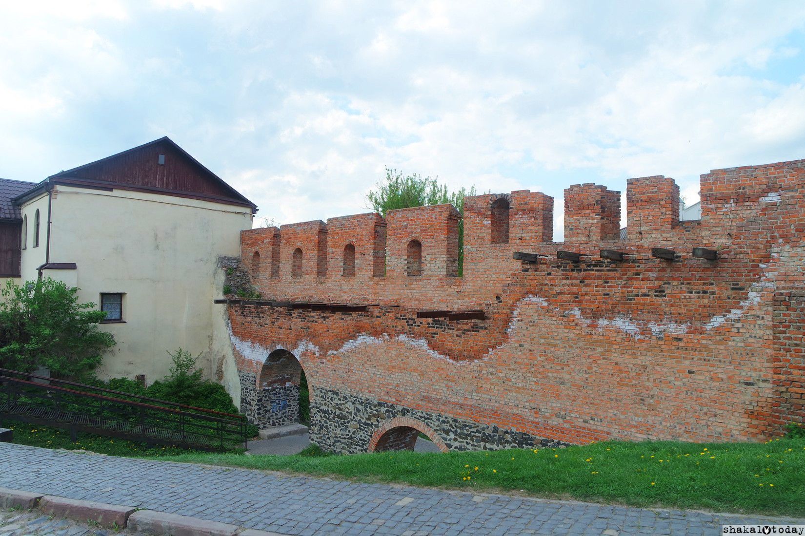 lutsk-castle-shakal-today-0008.jpg