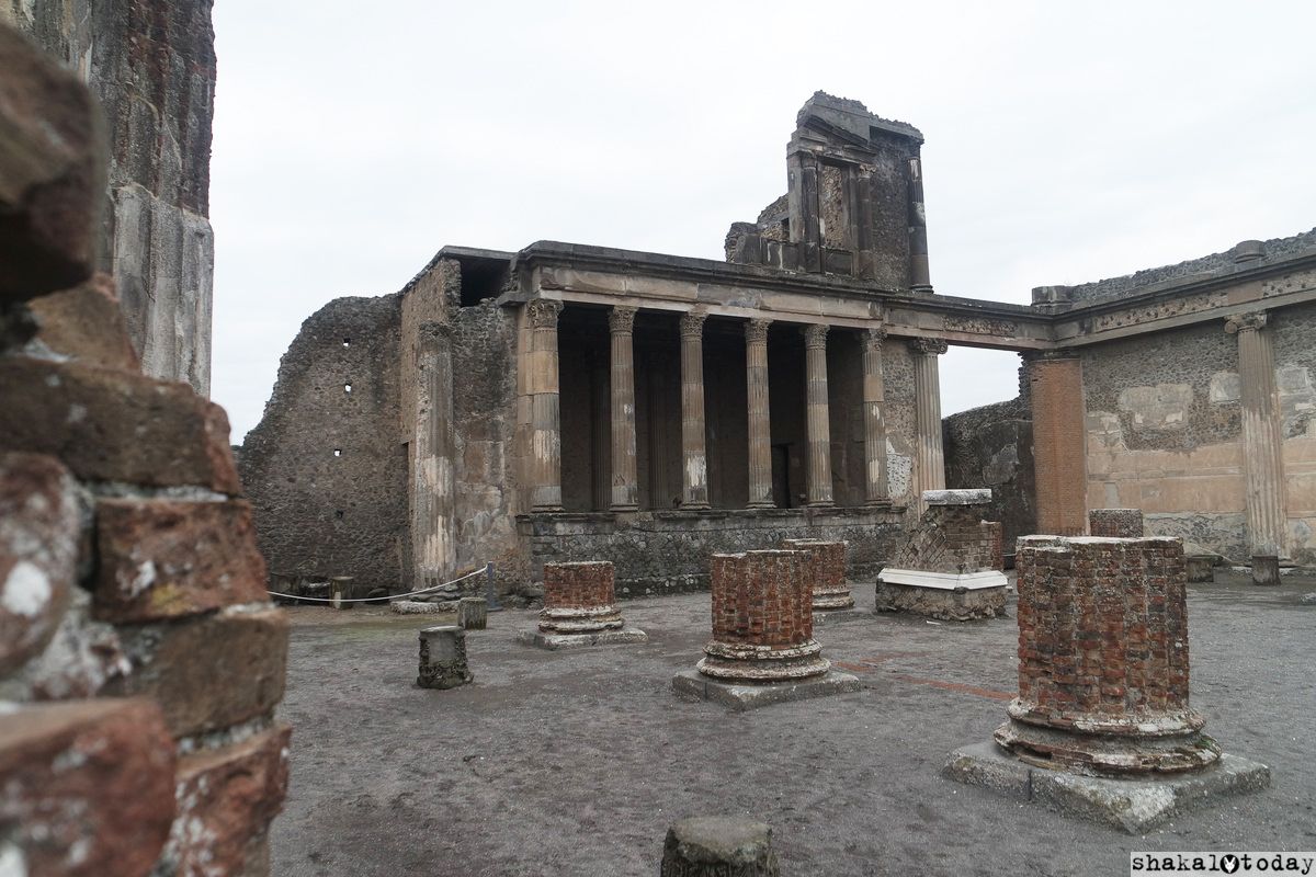 Pompeii-Shakal-Today-0021.JPG