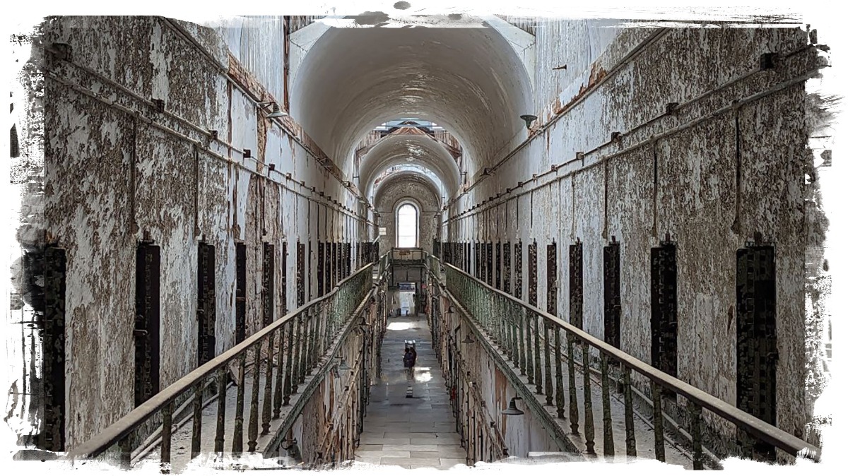 Eastern State Penitentiary — первая тюрьма в мире. И самая страшная (видеорепортаж)