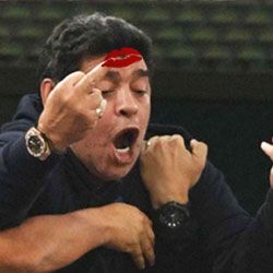 Maradona main