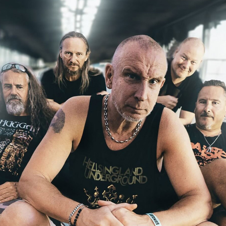 «Ты воняешь». Шведы из Clawfinger унижают Трампа в новом клипе «Scum»